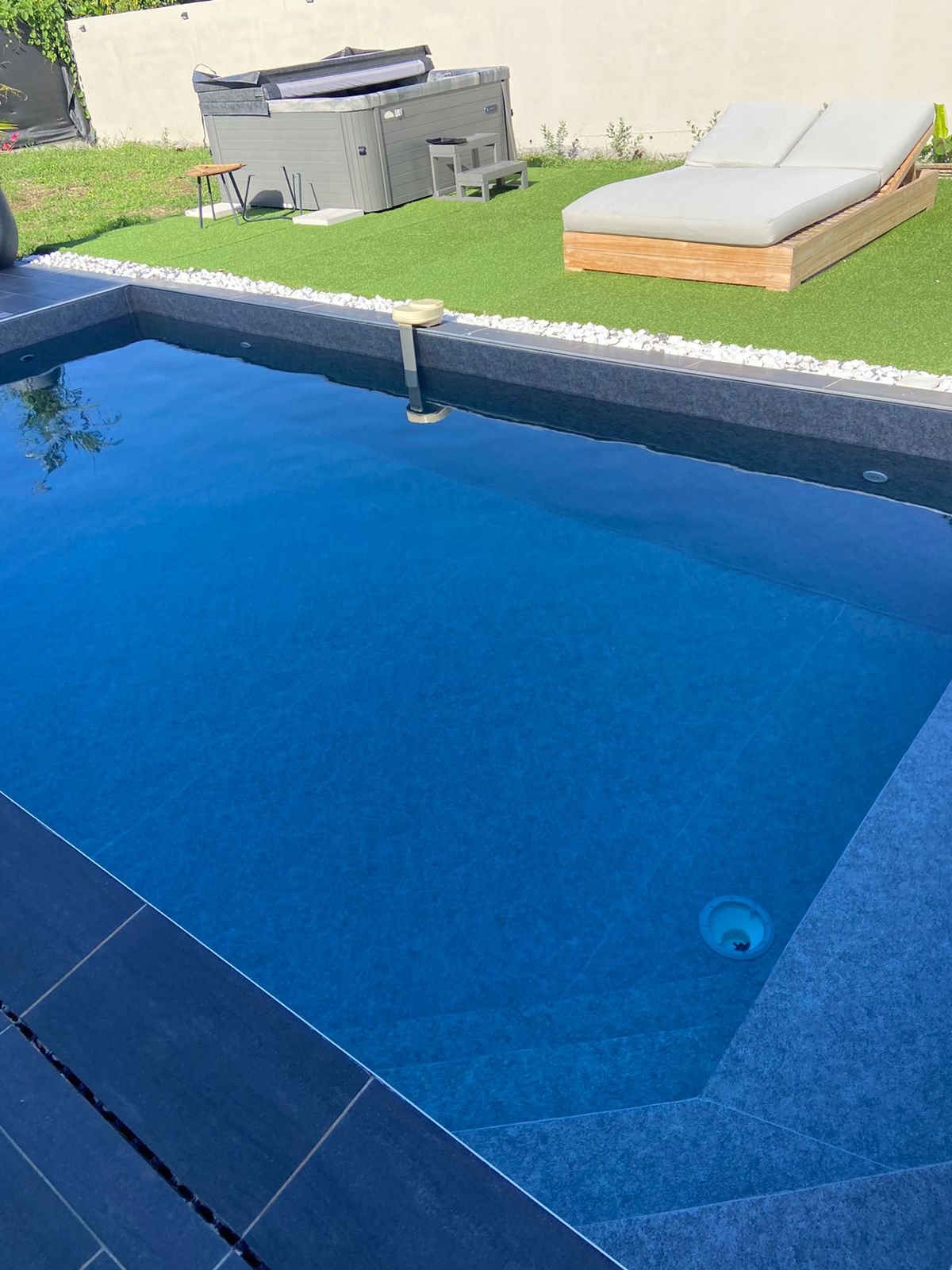 quatrième image du carroussel piscine en guadeloupe